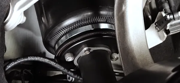 Ремонт пневмобалонів Mercedes-Benz: коли це вигідніше за заміну